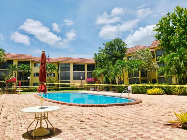 257 S Cypress Road 414, Pompano Beach, FL 33060