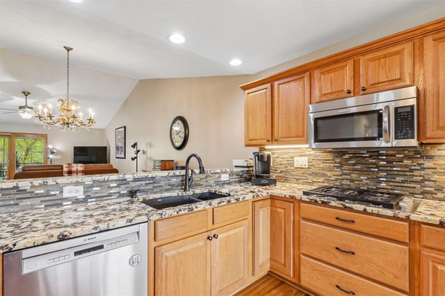 613 Trail Ridge Road, Indianola, IA 50125