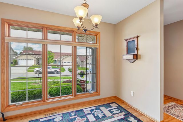 613 Trail Ridge Road, Indianola, IA 50125