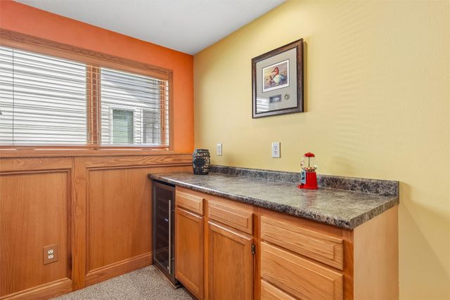 613 Trail Ridge Road, Indianola, IA 50125