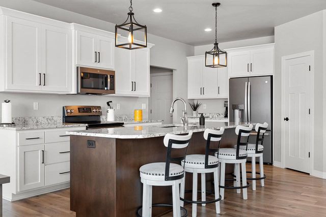 2885 SUSSEX ROAD, Green Bay, WI 54311