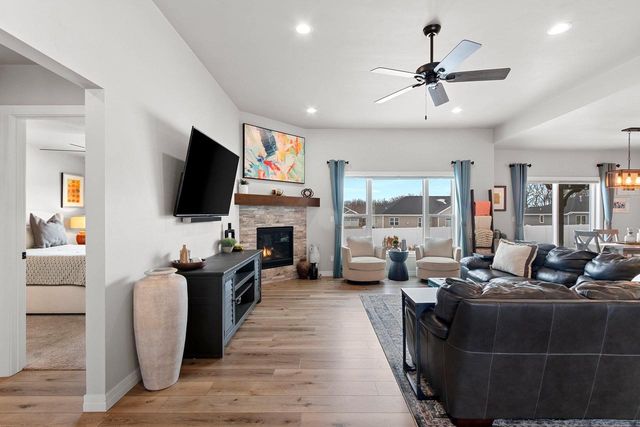 2885 SUSSEX ROAD, Green Bay, WI 54311