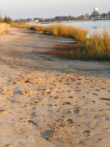 445 S Riverside Drive, Neptune Township, NJ 07753