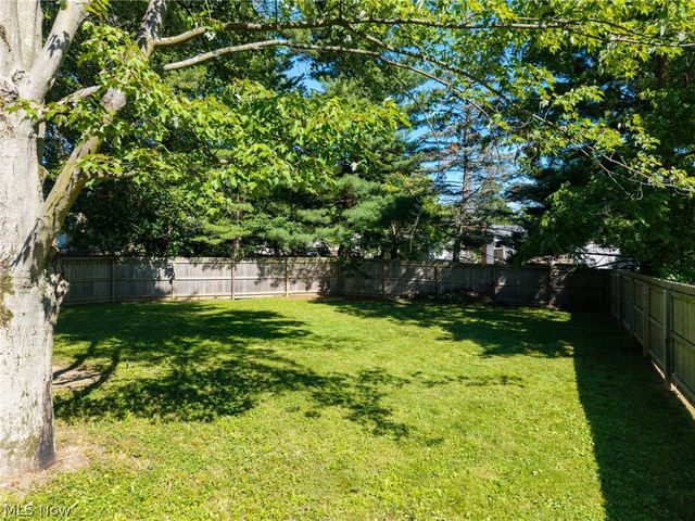 1055 Gentry Drive, Medina, OH 44256