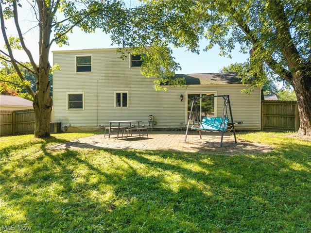 1055 Gentry Drive, Medina, OH 44256