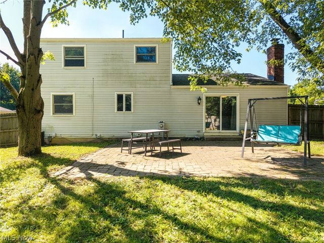 1055 Gentry Drive, Medina, OH 44256