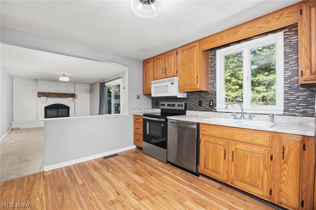 1055 Gentry Drive, Medina, OH 44256