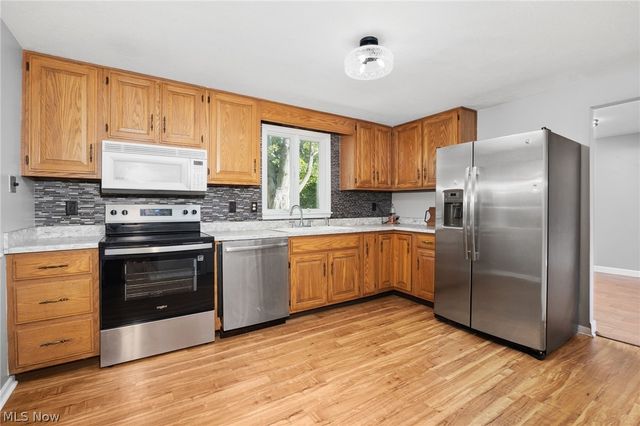 1055 Gentry Drive, Medina, OH 44256