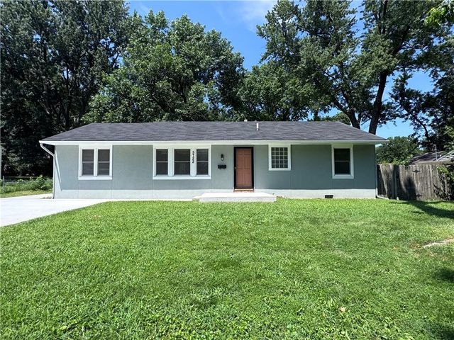 5722 W 70th Terrace, Overland Park, KS 66204