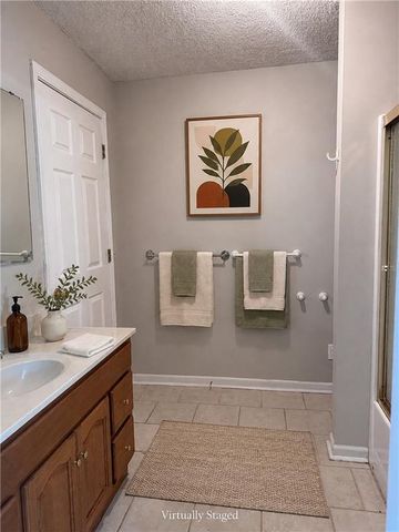 5722 W 70th Terrace, Overland Park, KS 66204
