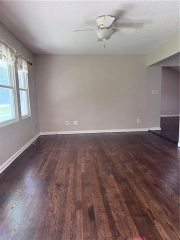 5722 W 70th Terrace, Overland Park, KS 66204