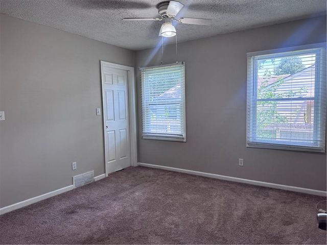 5722 W 70th Terrace, Overland Park, KS 66204