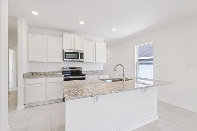 1925 DIAMOND HEAD CIRCLE, Haines City, FL 33844