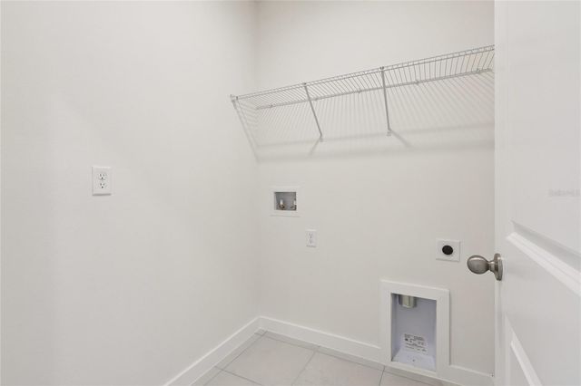 1925 DIAMOND HEAD CIRCLE, Haines City, FL 33844