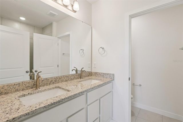 1925 DIAMOND HEAD CIRCLE, Haines City, FL 33844