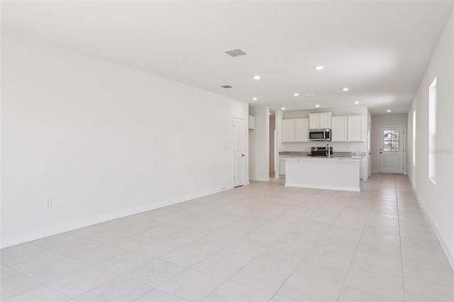 1925 DIAMOND HEAD CIRCLE, Haines City, FL 33844