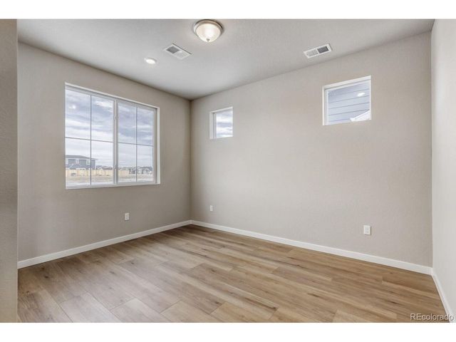 55025 E 28th Pl, Strasburg, CO 80136