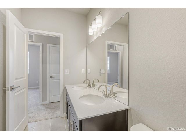 55025 E 28th Pl, Strasburg, CO 80136