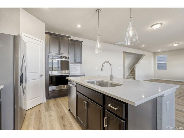 55025 E 28th Pl, Strasburg, CO 80136