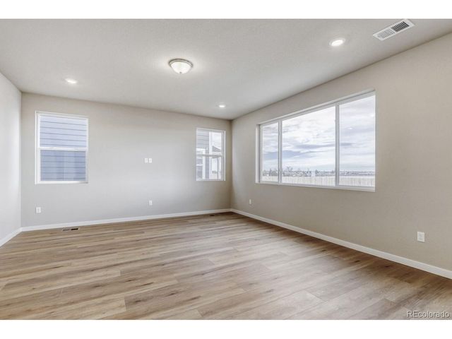 55025 E 28th Pl, Strasburg, CO 80136