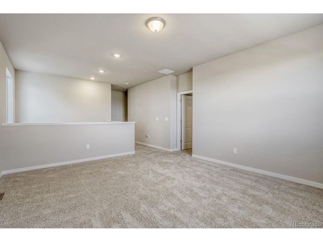 55025 E 28th Pl, Strasburg, CO 80136