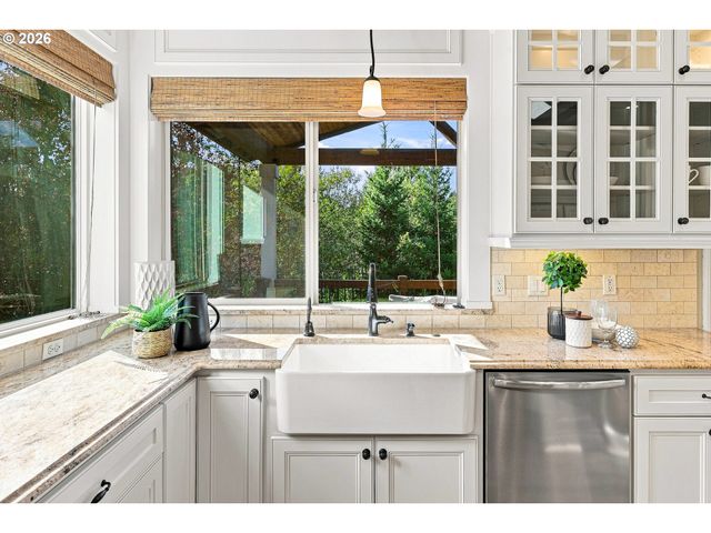 9583 Se DENALI Dr, Happy Valley, OR 97086