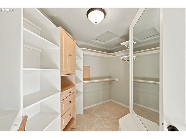 9583 Se DENALI Dr, Happy Valley, OR 97086