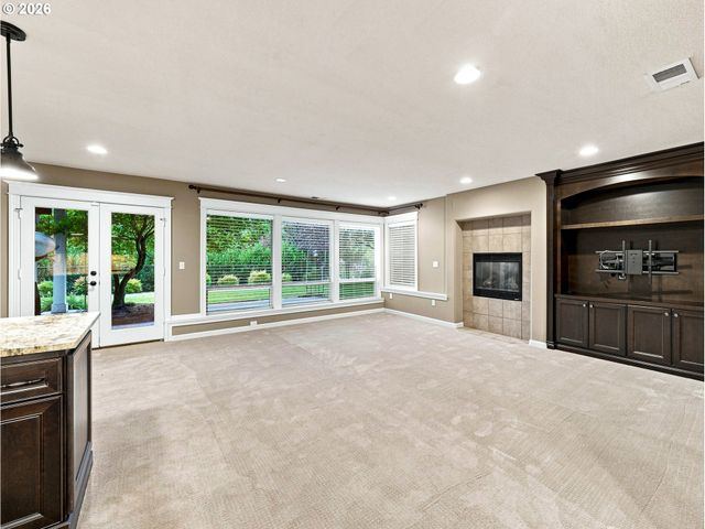 9583 Se DENALI Dr, Happy Valley, OR 97086