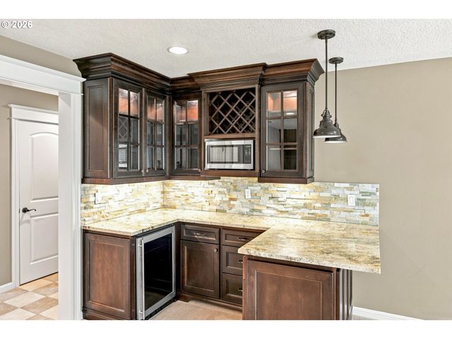 9583 Se DENALI Dr, Happy Valley, OR 97086