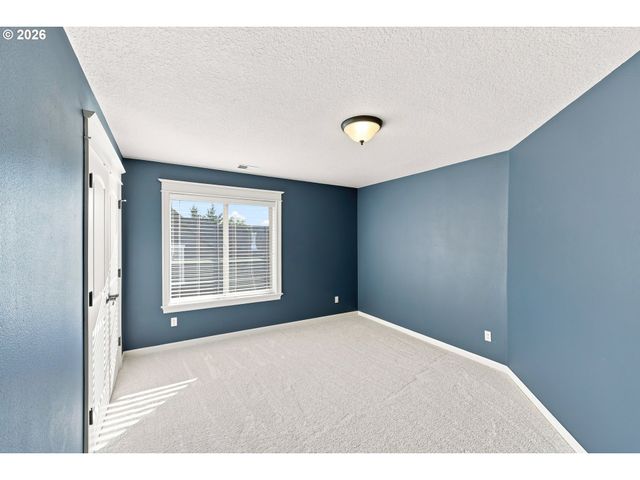 9583 Se DENALI Dr, Happy Valley, OR 97086