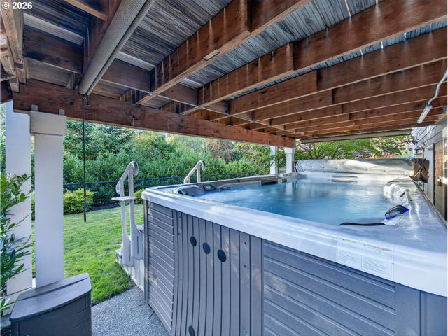 9583 Se DENALI Dr, Happy Valley, OR 97086