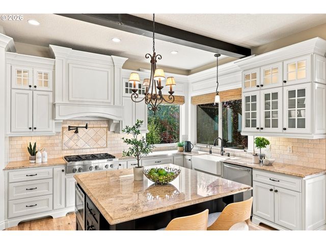 9583 Se DENALI Dr, Happy Valley, OR 97086