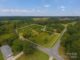 000 Putnam Lake Road, Kings Mountain, NC 28086