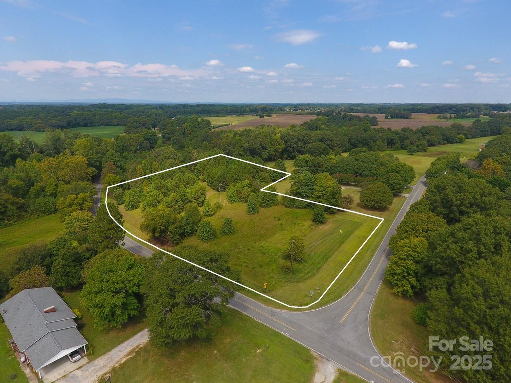 000 Putnam Lake Road, Kings Mountain, NC 28086