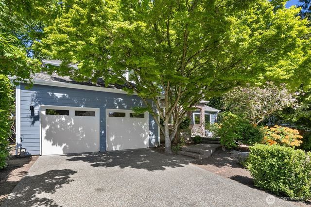 23216 SE 31st Street, Sammamish, WA 98075