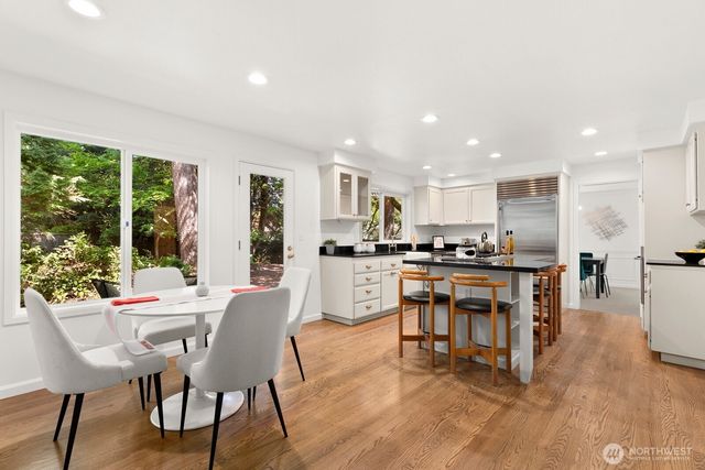 23216 SE 31st Street, Sammamish, WA 98075