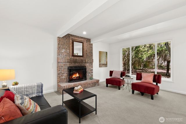 23216 SE 31st Street, Sammamish, WA 98075