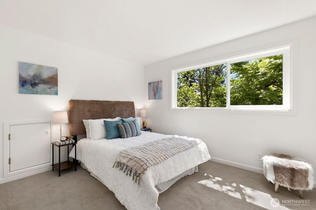 23216 SE 31st Street, Sammamish, WA 98075