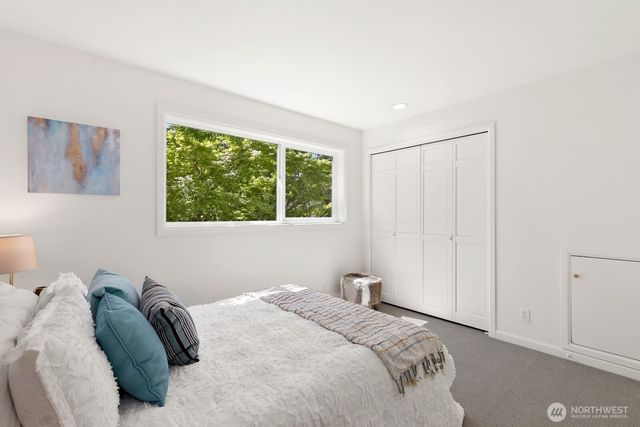 23216 SE 31st Street, Sammamish, WA 98075