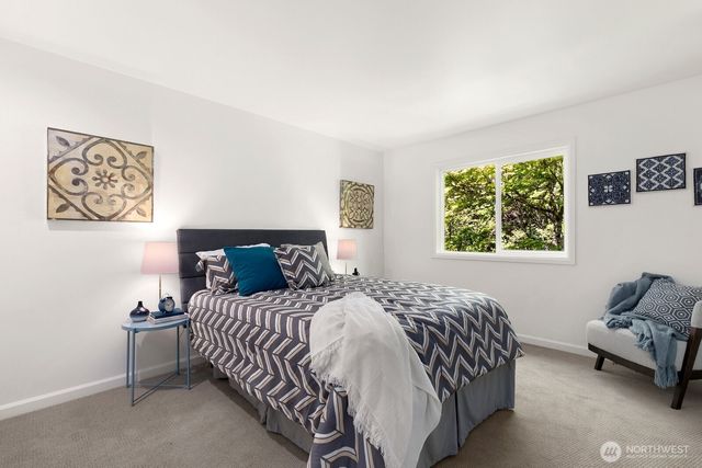 23216 SE 31st Street, Sammamish, WA 98075