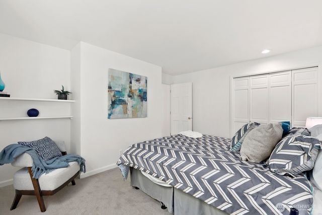 23216 SE 31st Street, Sammamish, WA 98075