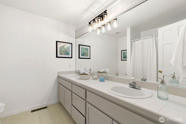 23216 SE 31st Street, Sammamish, WA 98075