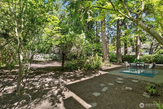 23216 SE 31st Street, Sammamish, WA 98075