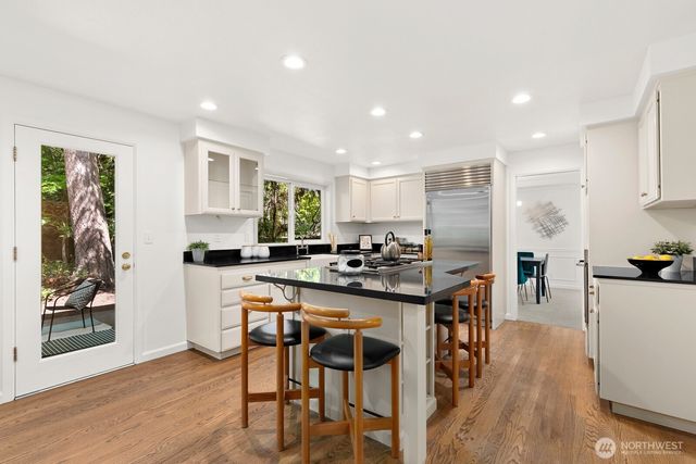 23216 SE 31st Street, Sammamish, WA 98075