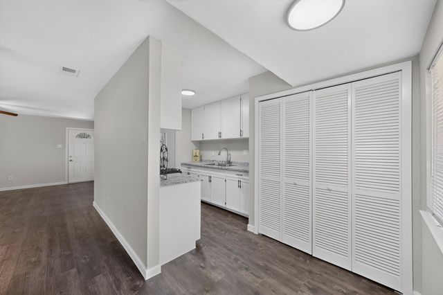 426 Kirnwood Drive, Dallas, TX 75232