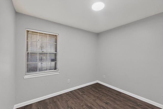 426 Kirnwood Drive, Dallas, TX 75232