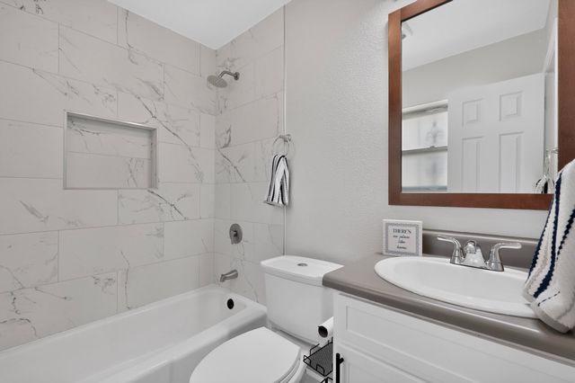 426 Kirnwood Drive, Dallas, TX 75232