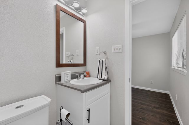 426 Kirnwood Drive, Dallas, TX 75232
