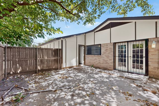 426 Kirnwood Drive, Dallas, TX 75232