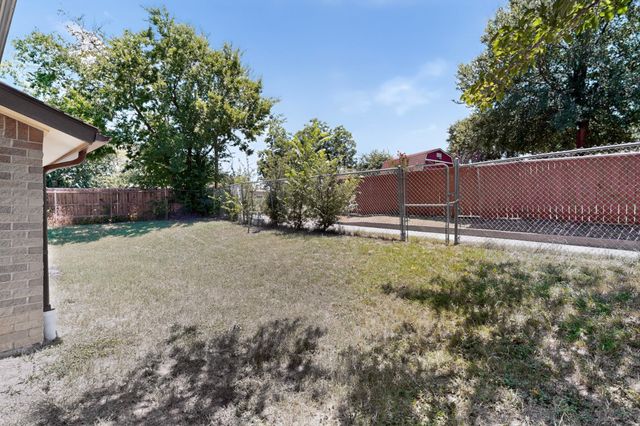426 Kirnwood Drive, Dallas, TX 75232
